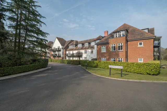 Beacon Crescent, Hindhead, GU26, photo 1