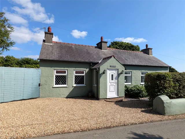 Gwalchmai, Holyhead, LL65, photo 2