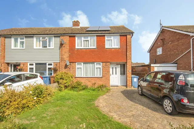 Queensway, Great Cornard, CO10, photo 1
