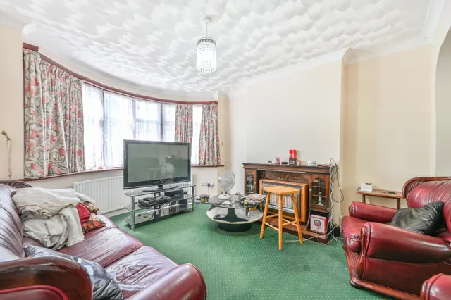 Photo 2 — 51 Woodside Close, Wembley