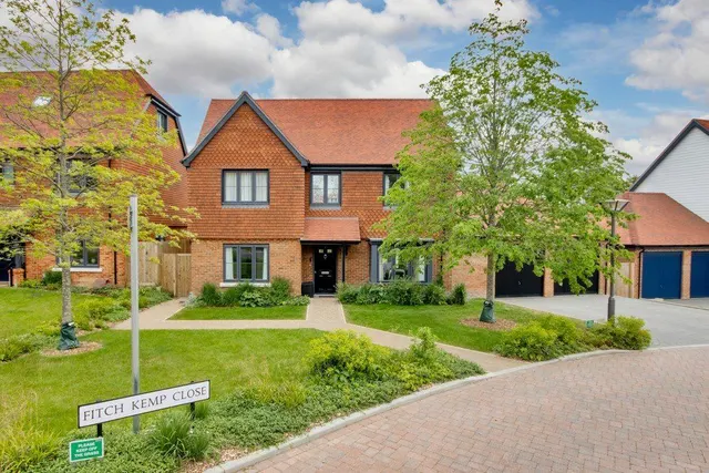 Fitch Kemp Close, Hildenborough, TN11, photo 1