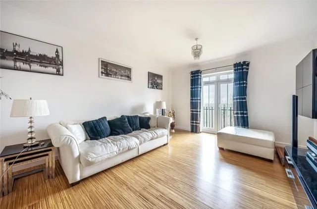 Regents Drive, Woodford Green, IG8, photo 3