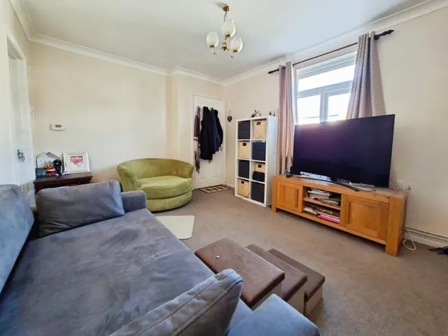 Queens Road, Spalding, PE11, photo 3