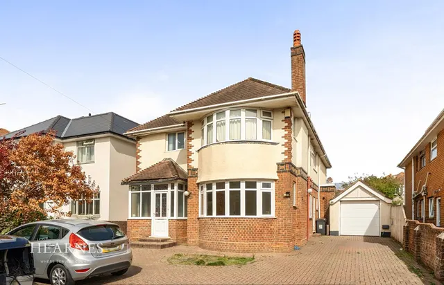 Belle Vue Road, BH6, photo 1