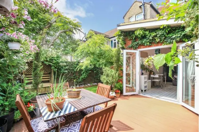 Farm Avenue, Streatham, photo 1