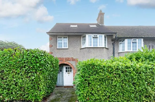 Photo 3 — Farm Avenue, Streatham