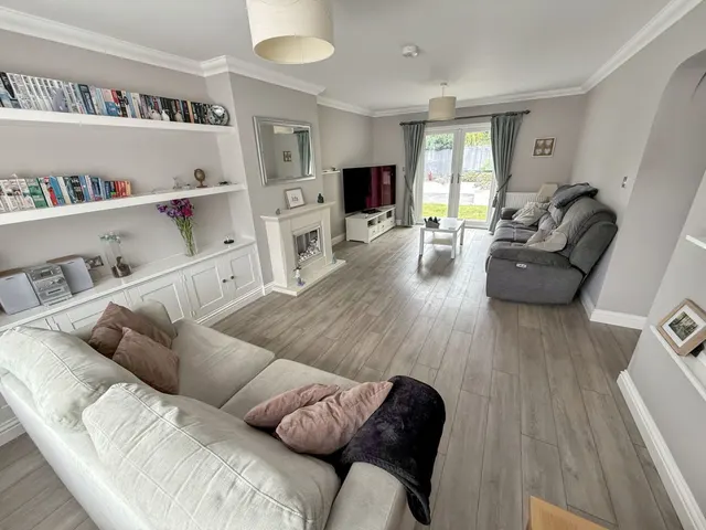Photo 3 — Acacia Drive, Westbury