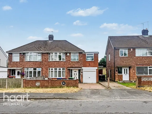 Wings Drive, Nottingham, NG15, photo 1