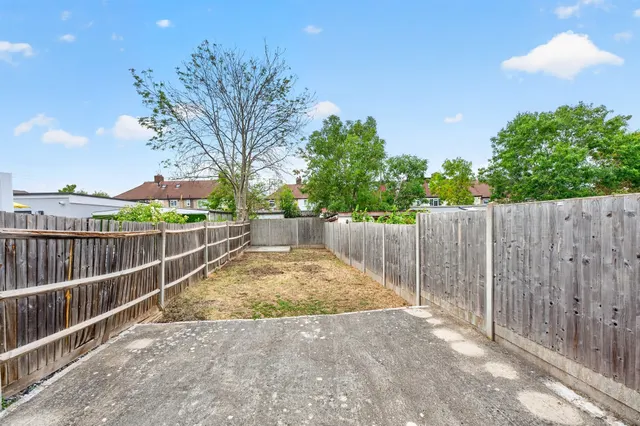 Photo 2 — Risborough Drive, Worcester Park