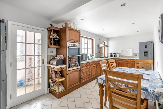 Shere Road, West Clandon, GU4, photo 2