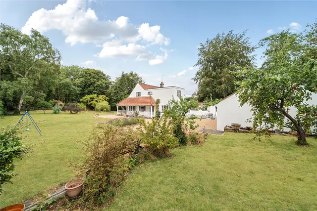 Shere Road, West Clandon, GU4, photo 1
