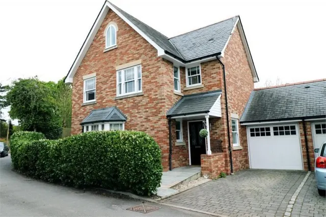 St Agnes Cottages, Halfpenny Lane, photo 1