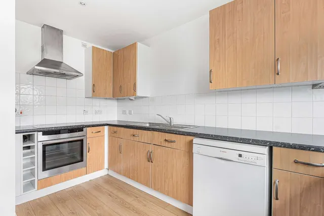 Photo 3 — Kingsland Road, London, E2 8AT