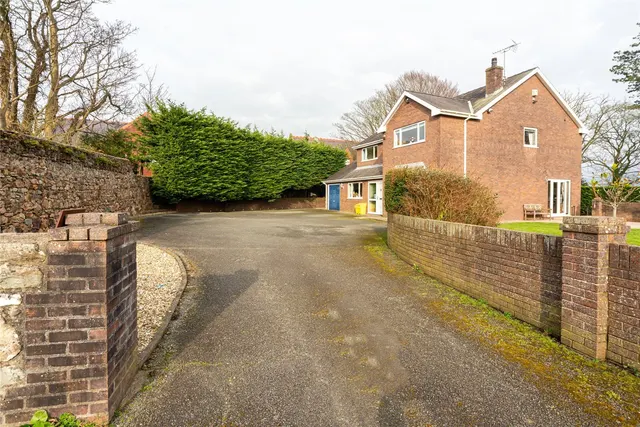 Priestley Road, Caernarfon, photo 1