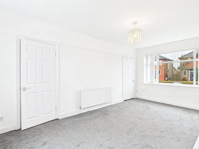 Photo 3 — Sunningdale Drive, Salford, Manchester, M6 7PH