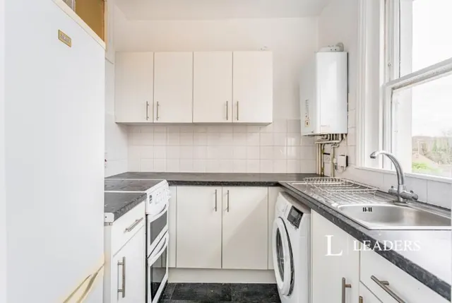 Sydney Road, Haywards Heath, RH16, photo 3