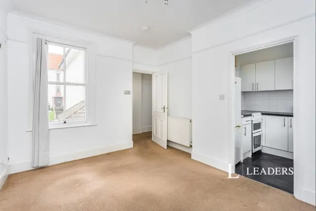 Sydney Road, Haywards Heath, RH16, photo 2