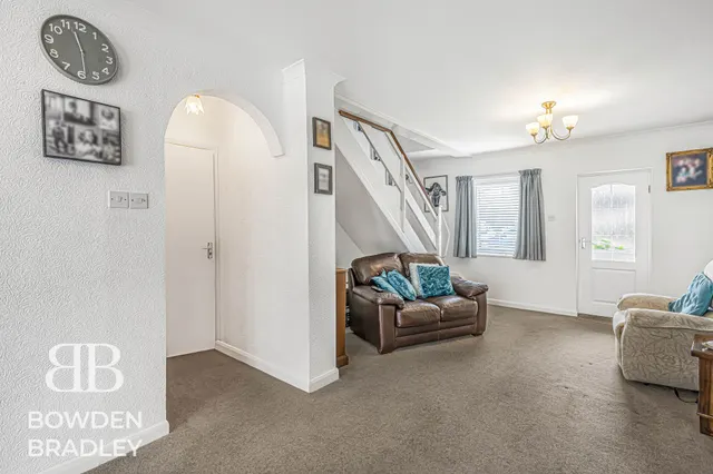 Photo 3 — The Brambles, Chigwell, IG7