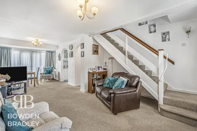 Photo 2 — The Brambles, Chigwell, IG7