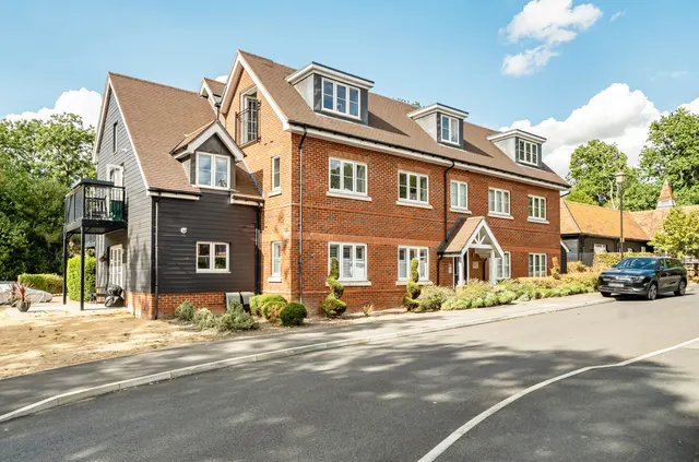 Bryan Gardens, Binfield, RG42, photo 1