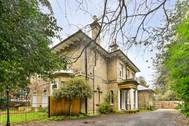 22 Bramley Hill, South Croydon, photo 1