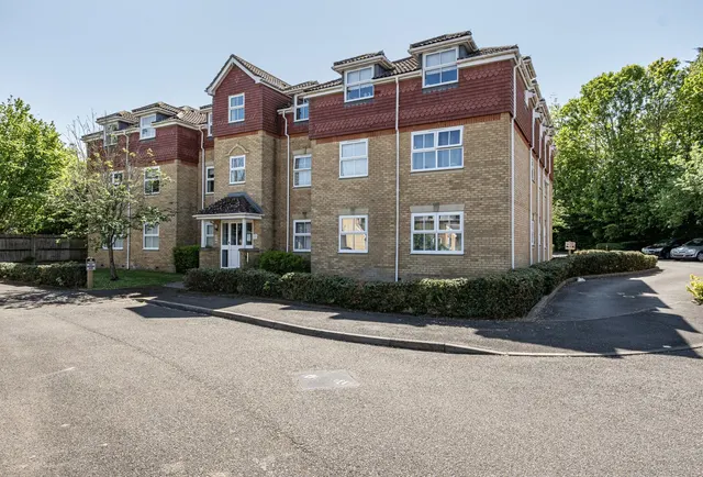 Long Meadow, Kent, Riverhead, TN13 2QY, photo 1