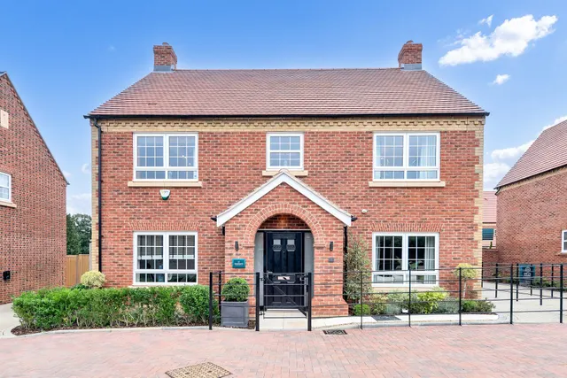 Plot 31 Station Road, Bow Brickhill, Milton Keynes, MK17 9JU, photo 1