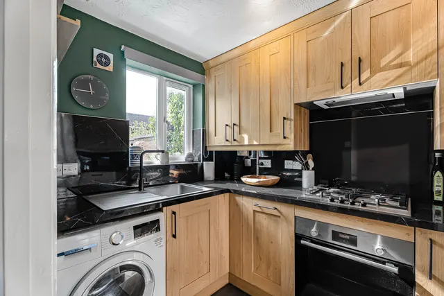 Weavercroft, Didcot, photo 3