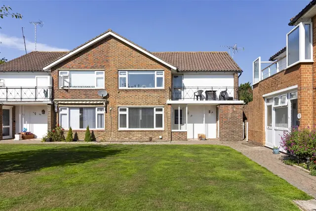 Aldsworth Court, Goring BY Sea, photo 1