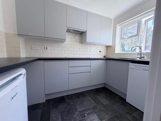 Photo 2 — Selwood Close, Sturminster Newton DT10 1PE