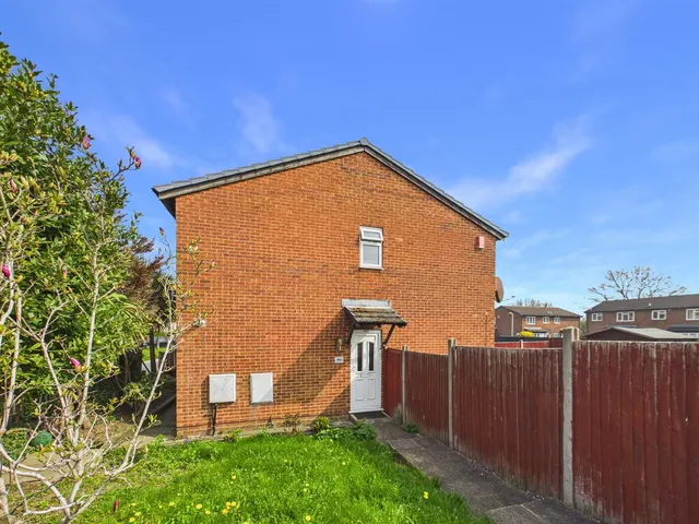 Stafford Road, Ruislip, Middlesex, HA4 6PJ, photo 1