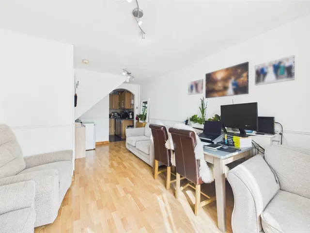 Photo 3 — Stafford Road, Ruislip, Middlesex, HA4 6PJ