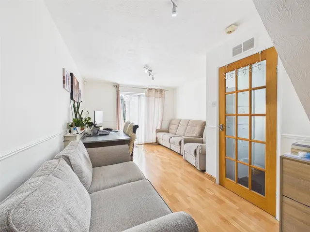 Photo 2 — Stafford Road, Ruislip, Middlesex, HA4 6PJ
