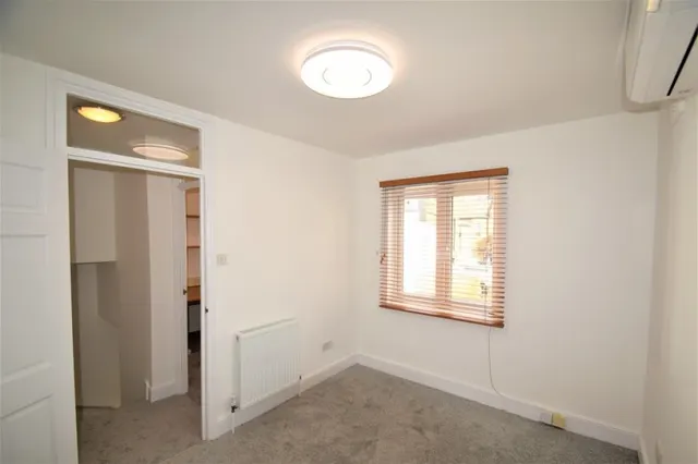 Gresham Mews, W4, photo 3