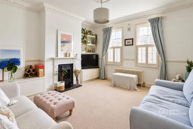 Lower Richmond Road, London, SW15, photo 3
