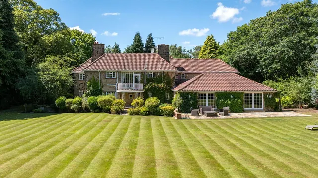 Manor House Lane, Alwoodley, LS17, photo 2