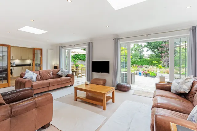 Photo 3 — Ridgley Road, Chiddingfold, GU8