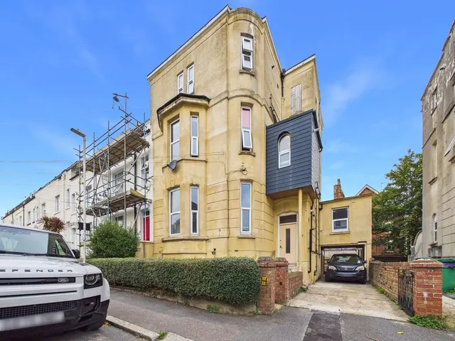 Victoria Grove, Folkestone, Kent, CT20, photo 1