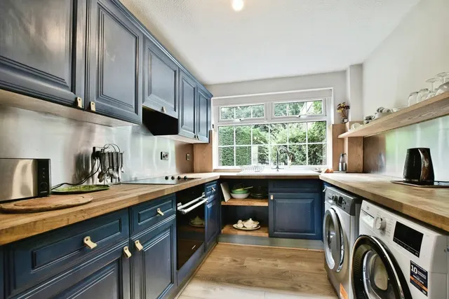 Lynton Lane, Alderley Edge, SK9, photo 3