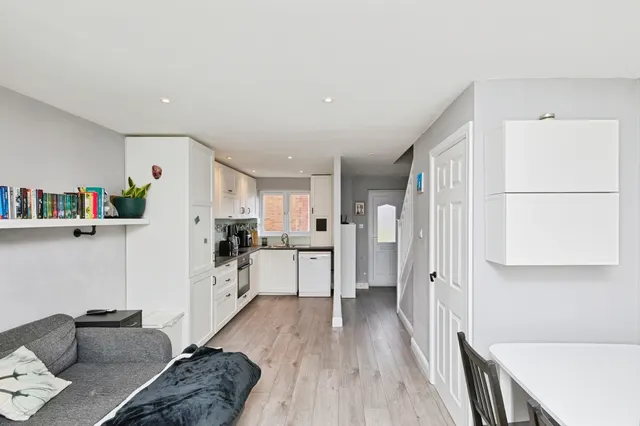 Mountfield Way, Boulton Moor, DE24, photo 3