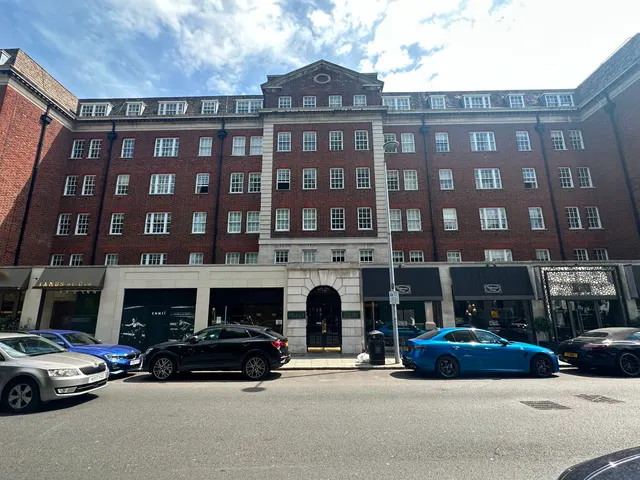 Fulham Road, London, SW3, photo 1