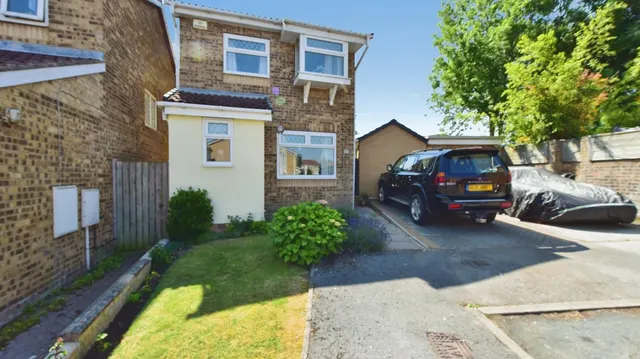 Gaunt Close, Bramley, Rotherham, South Yorkshire, S66, photo 1