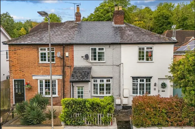 Wycombe Lane, Wooburn Green HP10 0HD, photo 1
