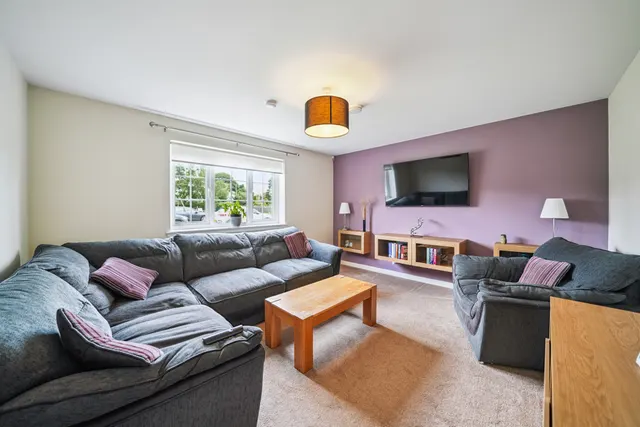 Low Borland Way, Eaglesham, G76, photo 3