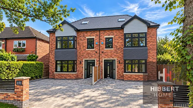Manor Avenue, Sale, M33, photo 1