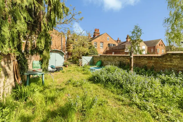 Photo 3 — Goldington Avenue, Bedford