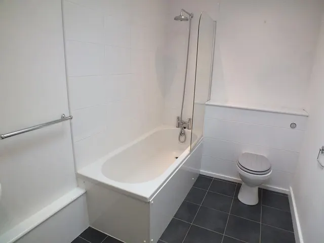 High Street, Bromsgrove, B61, photo 3