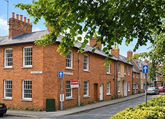 3 bedroom house, Horsefair Green, Stony Stratford, MK11