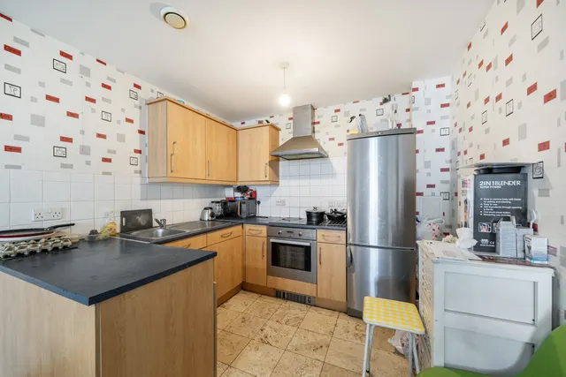 Park Lodge Avenue, West Drayton, UB7, photo 2