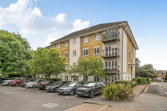 Park Lodge Avenue, West Drayton, UB7, photo 1